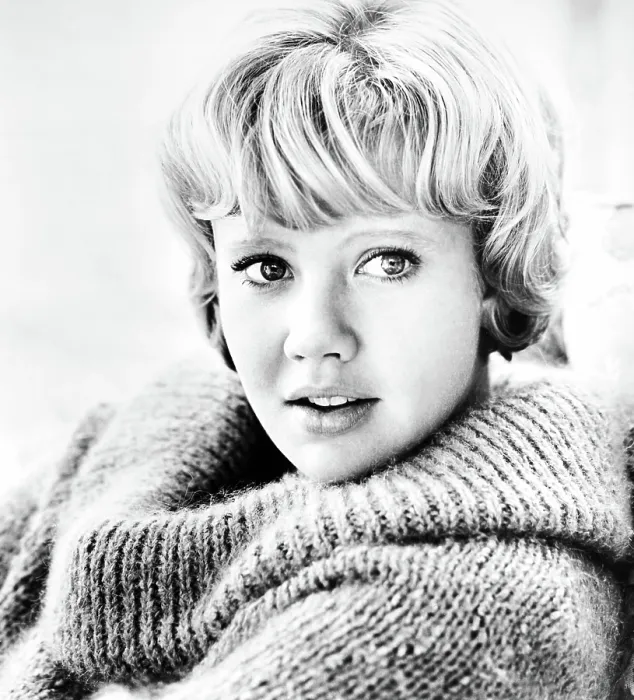 Framed Print : THAT DARN CAT, Hayley Mills, 1965