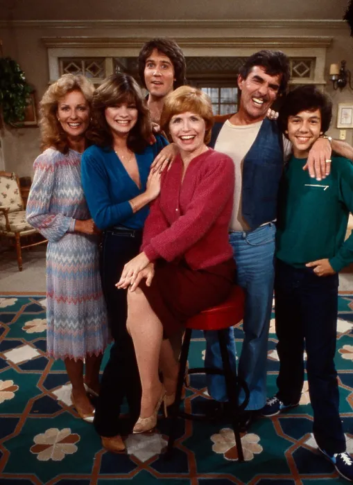 Framed Print : ONE DAY AT A TIME, Shelley Fabares, Valerie Bertinelli, Boyd Gaines, Bonnie Franklin, Pat Harrington Jr. Glenn Scarpelli, 1975-84