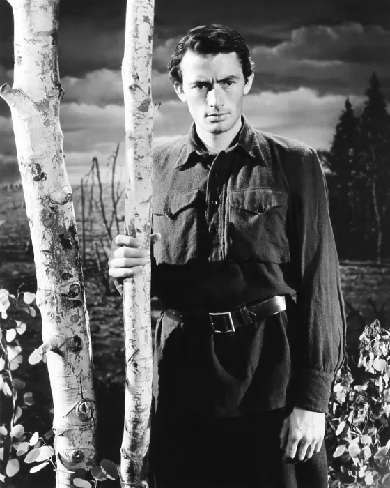 Framed Print : DAYS OF GLORY, Gregory Peck, 1944