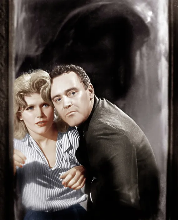 Framed Print : DAYS OF WINE AND ROSES, from left: Lee Remick, Jack Lemmon, 1962