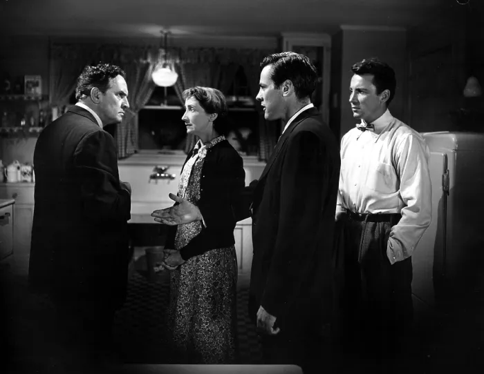 Framed Print : DEATH OF A SALESMAN, Fredric March, Mildred Dunnock, Kevin McCarthy, Cameron Mitchell, 1951