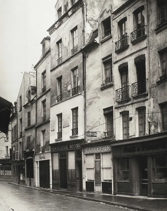 Framed Print : DEBUSSY, Claude (1862-1918). The house where Debussy was born in Saint Germain-en-Laye. AISA / Everett Collection**US SALES ONLY** Framed Print : DEBUSSY, Claude (1862-1918). The house where Debussy was born in Saint Germain-en-Laye. AISA / Everett Collection**US SALES ONLY**