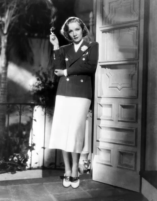 Framed Print : DESIRE, Marlene Dietrich, 1936 Framed Print : DESIRE, Marlene Dietrich, 1936