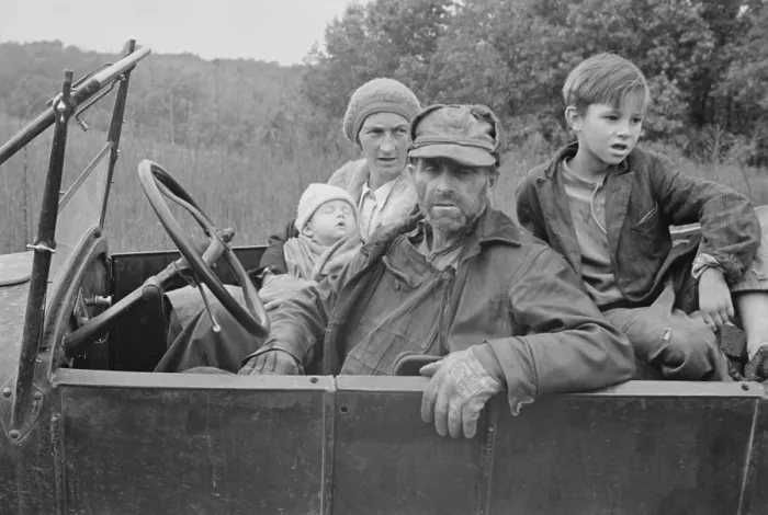 Framed Print : A destitute family with their old car in Ozark Mountains during the Great Depression. Oct. 1935 photo by Ben Shahn