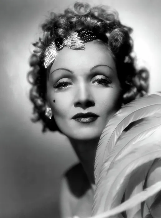 Framed Print : DESTRY RIDES AGAIN, Marlene Dietrich, 1939 Framed Print : DESTRY RIDES AGAIN, Marlene Dietrich, 1939