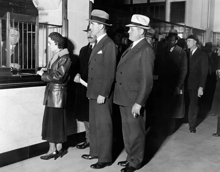 Framed Print : Detroit workers line up at the new Chrysler Emergency Bank at tellers window. Mayor Frank Murphy and K.T.Keller, Vice President of the Chrysler Motor Company look on. Feb Framed Print : Detroit workers line up at the new Chrysler Emergency Bank at tellers window. Mayor Frank Murphy and K.T.Keller, Vice President of the Chrysler Motor Company look on. Feb