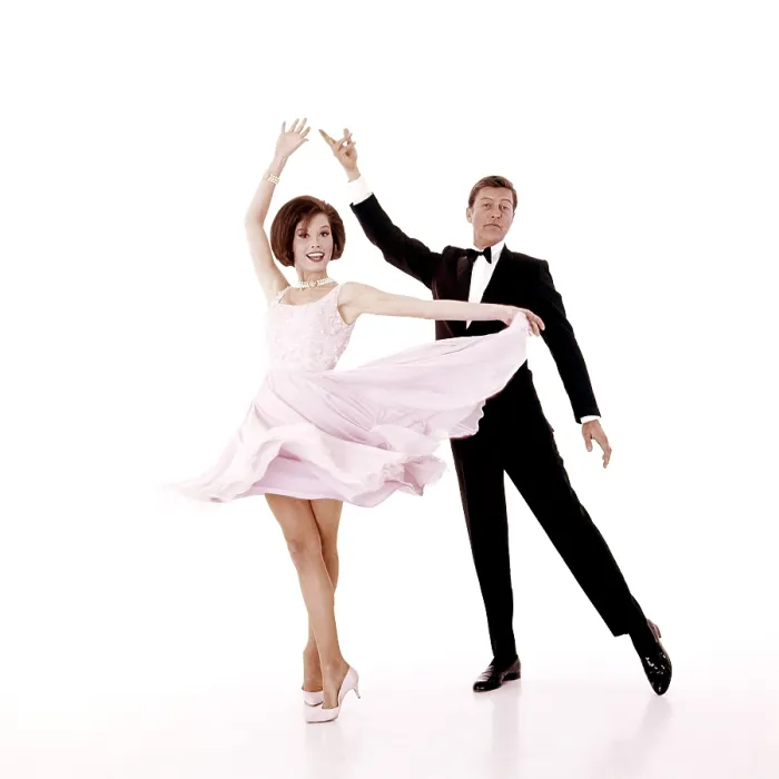 Framed Print : THE DICK VAN DYKE SHOW, from left, Mary Tyler Moore, Dick Van Dyke, (1965), 1961-66