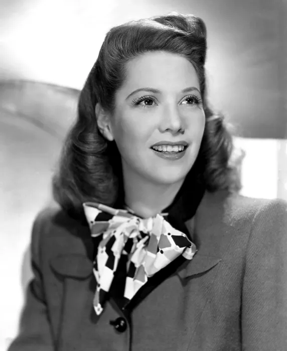 Framed Print : Dinah Shore, ca. 1944 Framed Print : Dinah Shore, ca. 1944