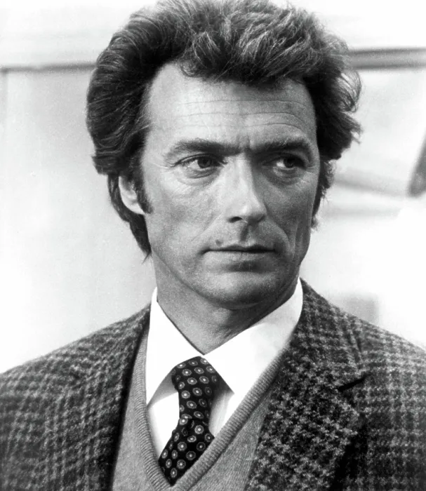 Framed Print : DIRTY HARRY, Clint Eastwood, 1971 Framed Print : DIRTY HARRY, Clint Eastwood, 1971