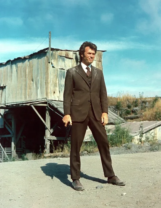 Framed Print : DIRTY HARRY, Clint Eastwood, 1971 Framed Print : DIRTY HARRY, Clint Eastwood, 1971