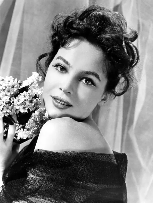 Framed Print : THE DOCTOR'S DILEMMA, Leslie Caron, 1958