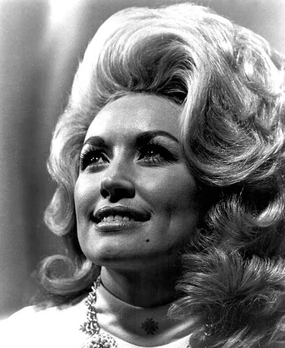 Framed Print : Dolly Parton in the early 1970s. Courtesy: CSU Archives / Everett Collection Framed Print : Dolly Parton in the early 1970s. Courtesy: CSU Archives / Everett Collection