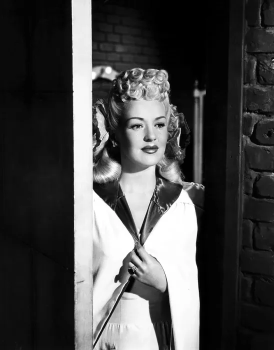 Framed Print : THE DOLLY SISTERS, Betty Grable, 1945, TM and Copyright 20th Century-Fox Film Corp. All Rights Reserved