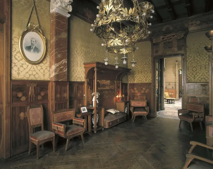 Framed Print : DOMENECH I MONTANER, Lluis (1850-1923). Navs House. 1901-1907. SPAIN. Reus. Navs House. Living room with furniture by Gaspar Homar i Mesquida. Modernism. Architecture