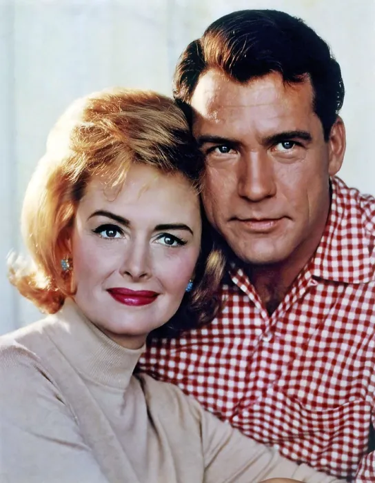 Framed Print : THE DONNA REED SHOW, Donna Reed, Carl Betz, (1962), 1958-1966 Framed Print : THE DONNA REED SHOW, Donna Reed, Carl Betz, (1962), 1958-1966