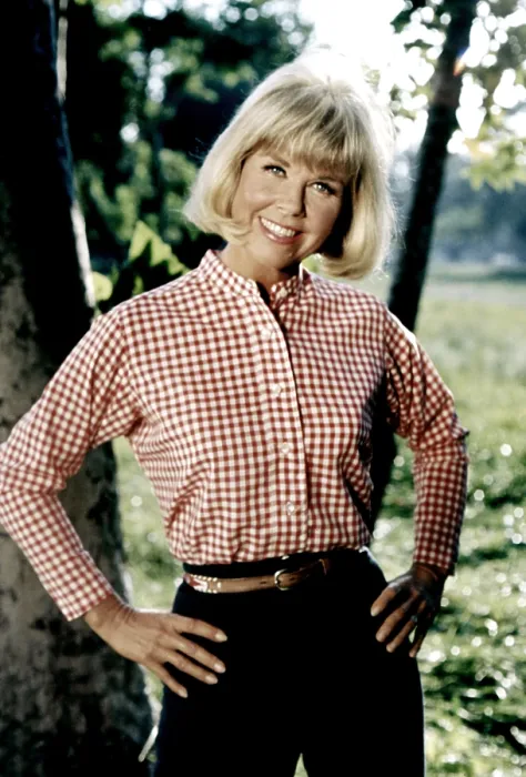 Framed Print : THE DORIS DAY SHOW, Doris Day, 1968-73 (1968 photo)