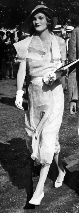 Framed Print : Doris Duke, May 11, 1932.. Courtesy: CSU Archives / Everett Collection Framed Print : Doris Duke, May 11, 1932.. Courtesy: CSU Archives / Everett Collection