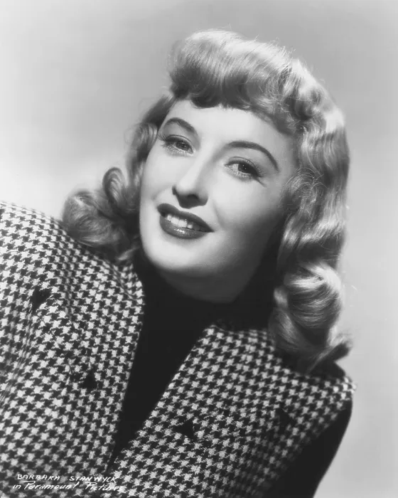Framed Print : DOUBLE INDEMNITY, Barbara Stanwyck, 1944 Framed Print : DOUBLE INDEMNITY, Barbara Stanwyck, 1944