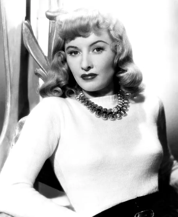Framed Print : DOUBLE INDEMNITY, Barbara Stanwyck (wearing a necklace by Eugene Joseff), 1944 Framed Print : DOUBLE INDEMNITY, Barbara Stanwyck (wearing a necklace by Eugene Joseff), 1944