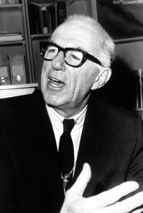 Framed Print : DR. BENJAMIN SPOCK, 1968. Courtesy: CSU Archives  /  Everett Collection