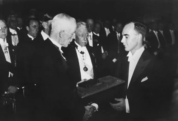 Framed Print : Dr. Carl Anderson, received the 1931 Nobel Prize in Physics from King Gustav of Sweden. Dec. 25, 1936