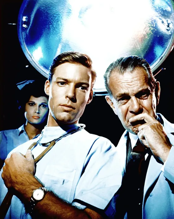 Framed Print : DR. KILDARE, Richard Chamberlain, Raymond Massey, 1961-66 Framed Print : DR. KILDARE, Richard Chamberlain, Raymond Massey, 1961-66