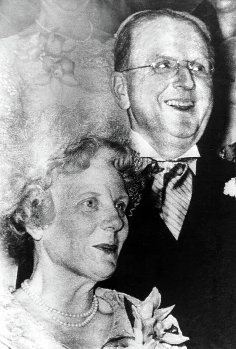 Framed Print : Dr. Norman Vincent Peale, and wife Ruth, 1961.'. Courtesy: CSU Archives  /  Everett Collection