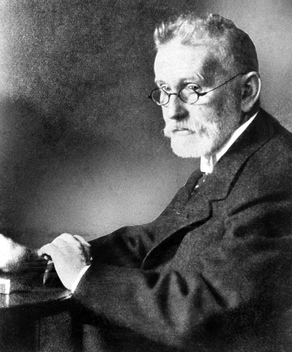 Framed Print : DR. PAUL EHRLICH, inventor of medicines used in treating syphilis and diphtheria, 1910s.. Courtesy: CSU Archives / Everett Collection Framed Print : DR. PAUL EHRLICH, inventor of medicines used in treating syphilis and diphtheria, 1910s.. Courtesy: CSU Archives / Everett Collection