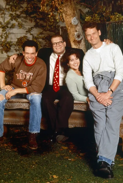 Framed Print : THE DREW CAREY SHOW, from left: Diedrich Bader, Drew Carey, Christa Miller, Ryan Stiles, 1995-2004