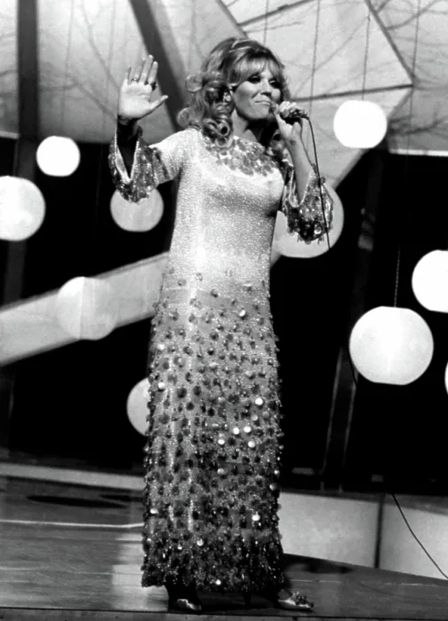Framed Print : Dusty Springfield around 1970. Courtesy: CSU Archives  /  Everett Collection