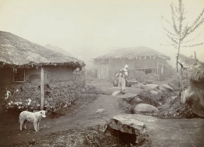 Framed Print : Dutch missionary, Jan Adriani, took this photo in Pyongyang, Korean in 1907 (BSLOC_2017_18_76) Framed Print : Dutch missionary, Jan Adriani, took this photo in Pyongyang, Korean in 1907 (BSLOC_2017_18_76)