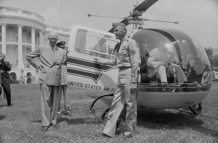Framed Print : Dwight Eisenhower takes the first Presidential helicopter ride, July 1957. He is about to enter the HMX-1 Nighthawk on the White House south lawn (BSLOC_2018_2_142)