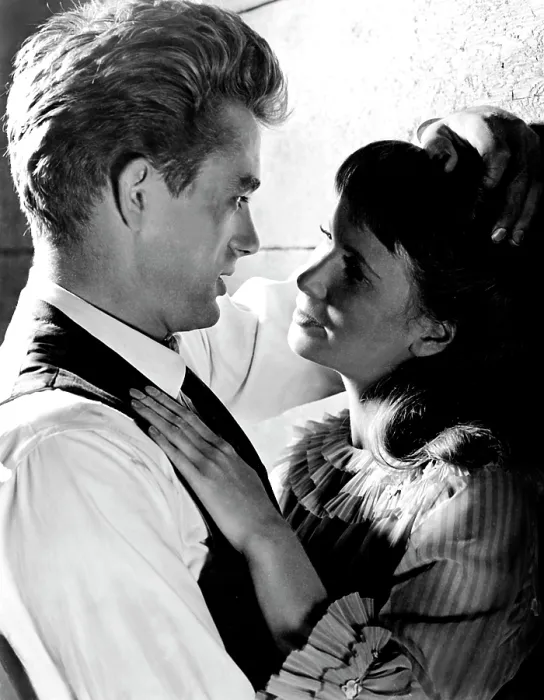 Framed Print : EAST OF EDEN, from left: James Dean, Julie Harris, 1955