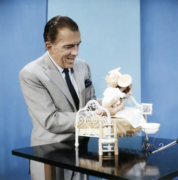 Framed Print : THE ED SULLIVAN SHOW, (aka TOAST OF THE TOWN), from left: Ed Sullivan (host), Topo Gigio, (1962-1969), 1948-1971