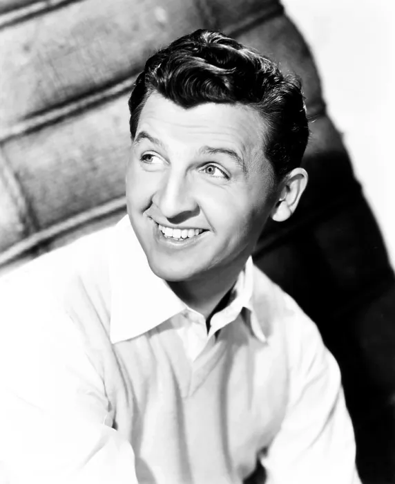 Framed Print : Eddie Bracken, 1944