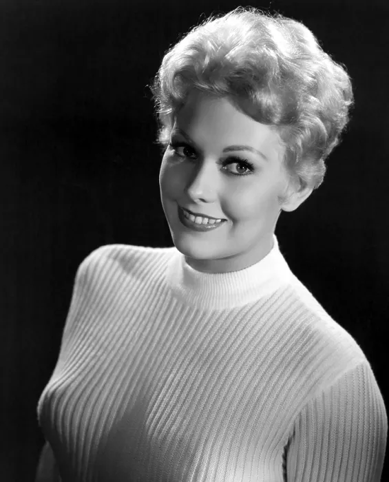 Framed Print : THE EDDY DUCHIN STORY, Kim Novak, 1956 Framed Print : THE EDDY DUCHIN STORY, Kim Novak, 1956