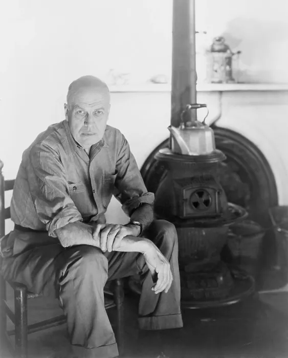 Framed Print : Edward Hopper (1882-1967), American realist artist in his studio. Ca. 1945 Framed Print : Edward Hopper (1882-1967), American realist artist in his studio. Ca. 1945