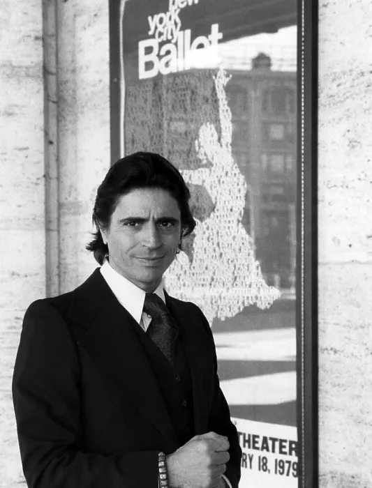 Framed Print : Edward Villella, American ballet dancer, circa 1979. Courtesy: CSU Archives / Everett Collection Framed Print : Edward Villella, American ballet dancer, circa 1979. Courtesy: CSU Archives / Everett Collection