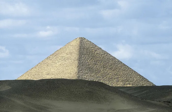 Framed Print : EGYPT. CAIRO. Dahshur. Snofru's second pyramid, also called the Red Pyramid. Egyptian art. Old Kingdom. Architecture. AISA / Everett Collection**US SALES ONLY**