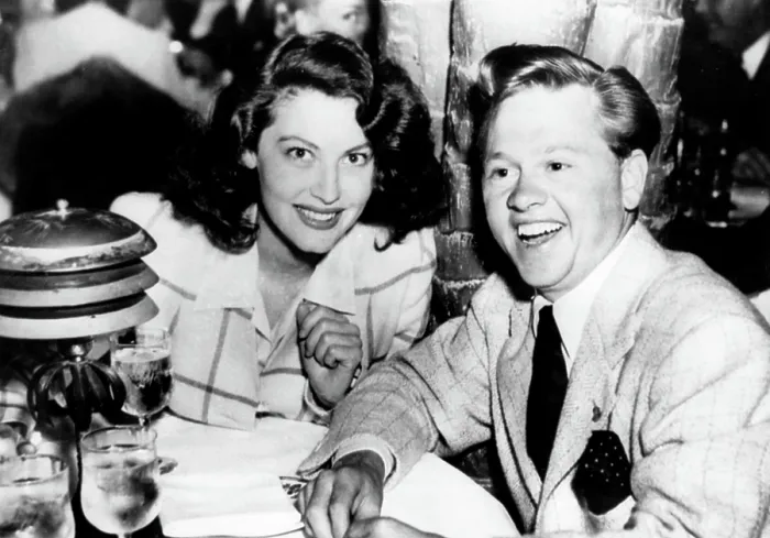 Framed Print : Elaine Mahnken, with husband Mickey Rooney, shortly after their elopement, 1952. Courtesy: CSU Archives  /  Everett Collection