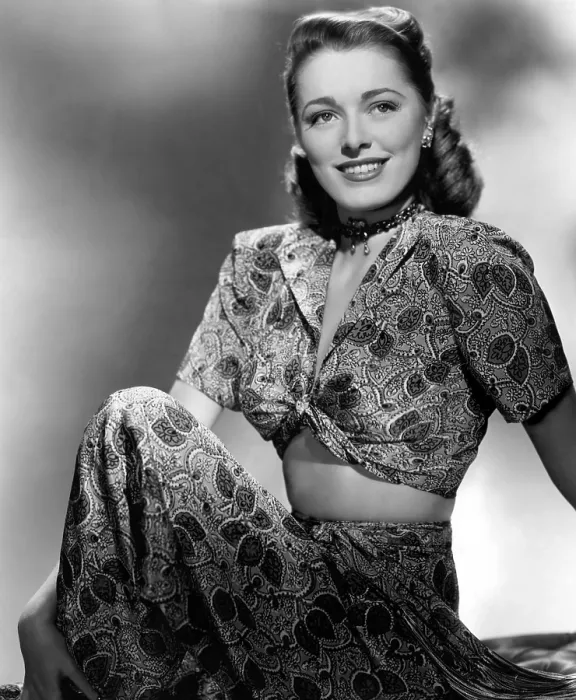 Framed Print : Eleanor Parker, portrait ca. 1940s