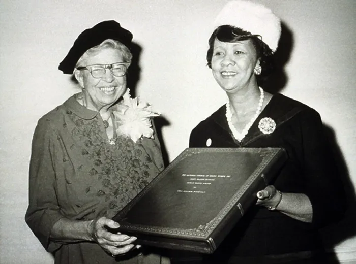 Framed Print : Eleanor Roosevelt (1884-1962), an early advocate of African American civil rights, receives an award from Dorothy Height, president of the National Council of Negro Women in 1960