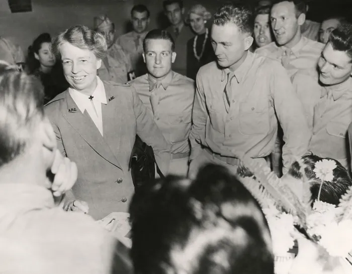 Framed Print : Eleanor Roosevelt visiting troops during WW2. She was at the Allied base on the island of Espiritu Santo, touring the South Pacific from August 16 through Sept. 23, 1943