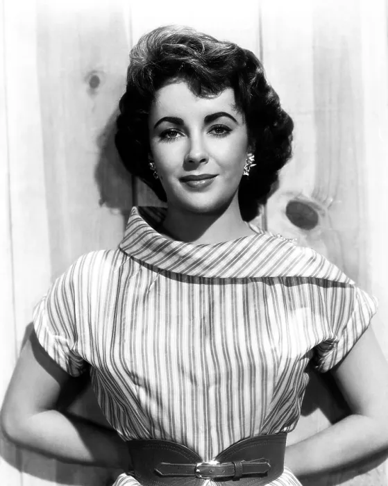 Framed Print : ELEPHANT WALK, Elizabeth Taylor, 1954
