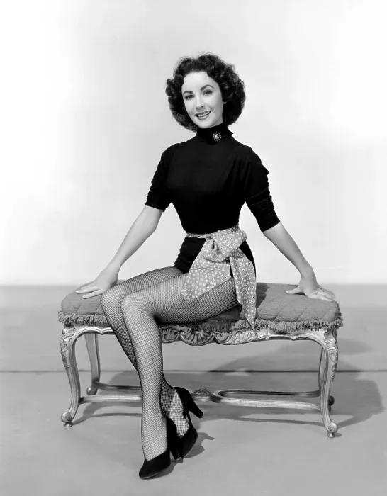 Framed Print : Elizabeth Taylor, 1952