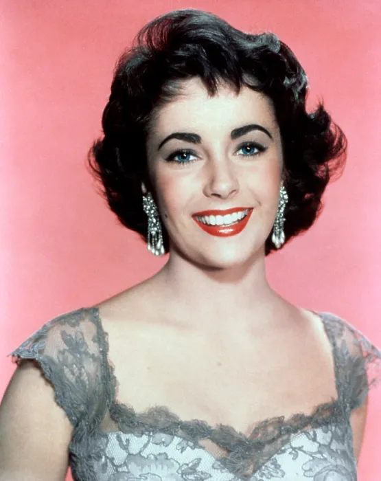 Framed Print : ELIZABETH TAYLOR Framed Print : ELIZABETH TAYLOR