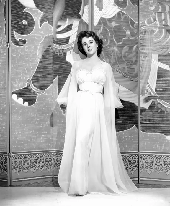 Framed Print : Elizabeth Taylor, ca. 1951
