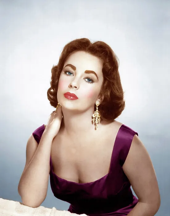 Framed Print : Elizabeth Taylor, ca. 1960 Framed Print : Elizabeth Taylor, ca. 1960