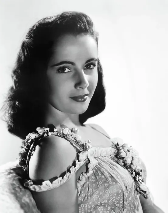 Framed Print : Elizabeth Taylor, late 1940s