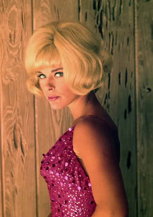 Framed Print : ELKE SOMMER, mid-1960s Framed Print : ELKE SOMMER, mid-1960s
